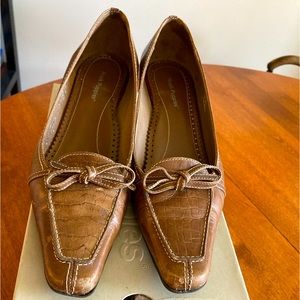 Hush Puppies Vettoria kitten heels, sz 8M/39